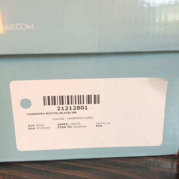 Seychelles charming ankle bootie in black suede - Picture 13 of 13